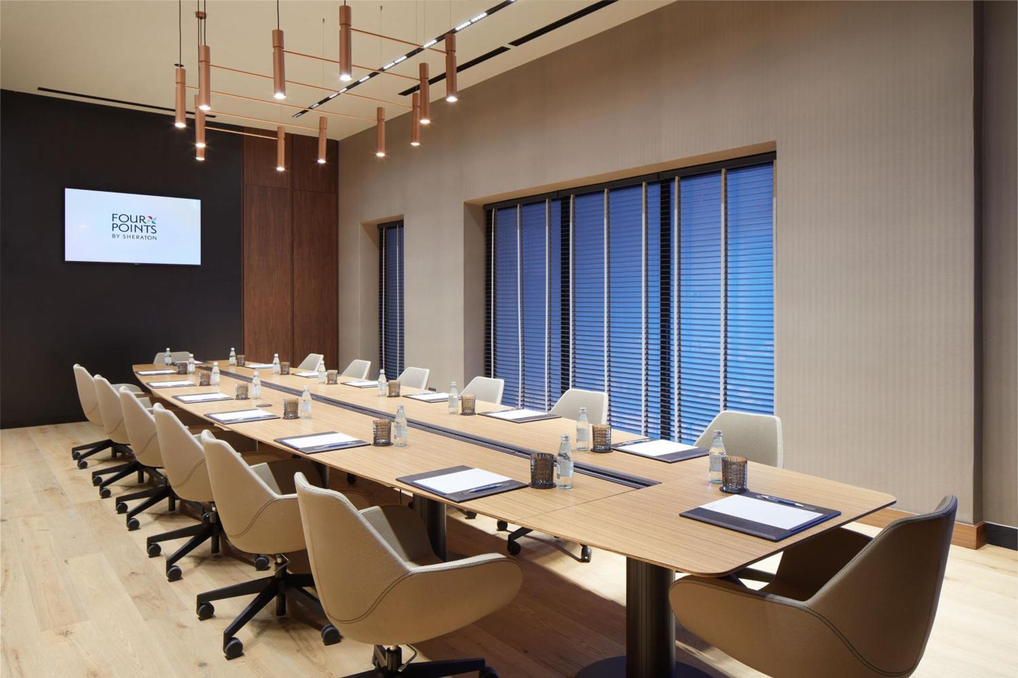 Four Points By Sheraton Prishtina City Laplje Selo Εξωτερικό φωτογραφία