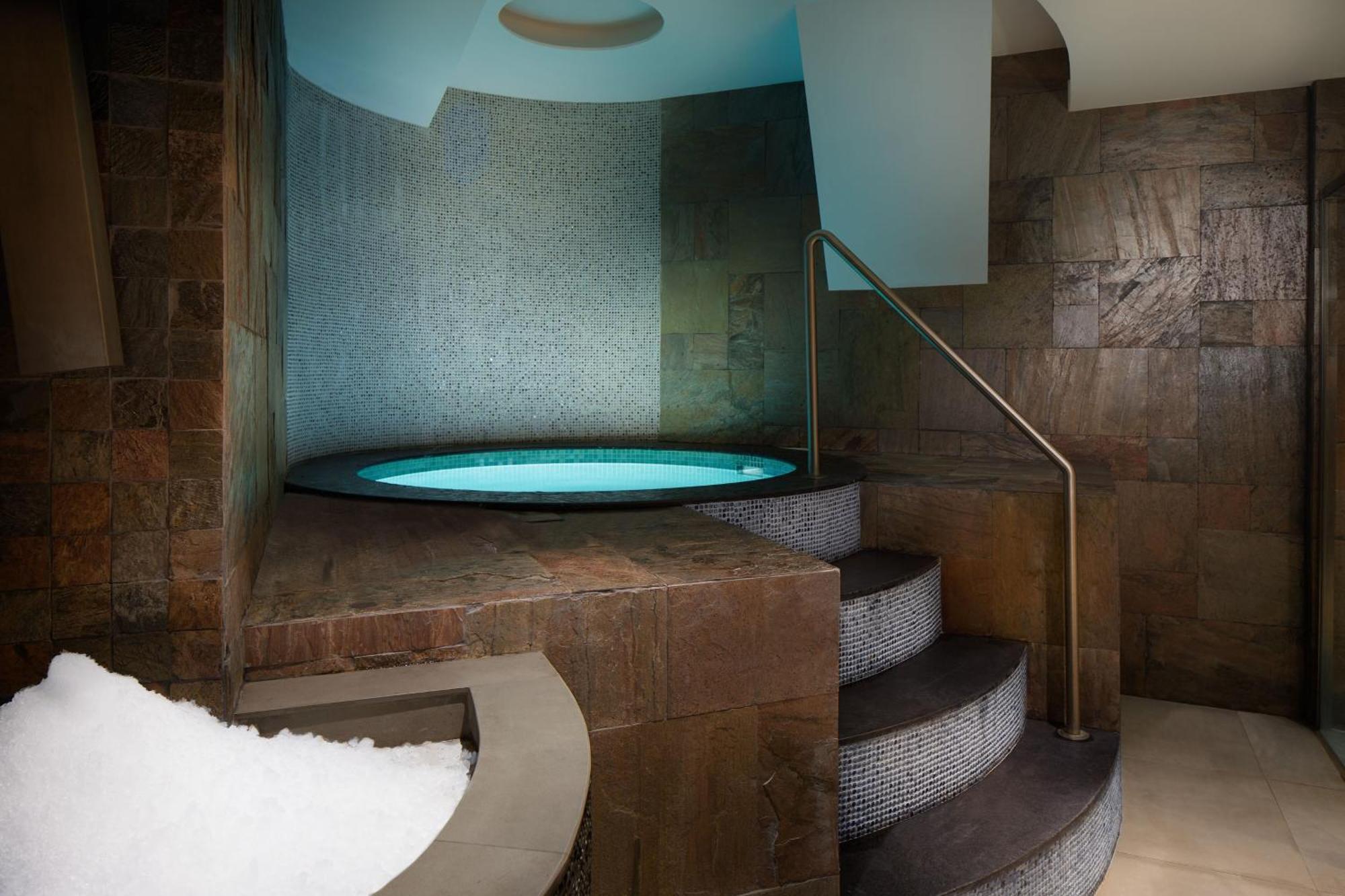 Four Points By Sheraton Prishtina City Laplje Selo Εξωτερικό φωτογραφία