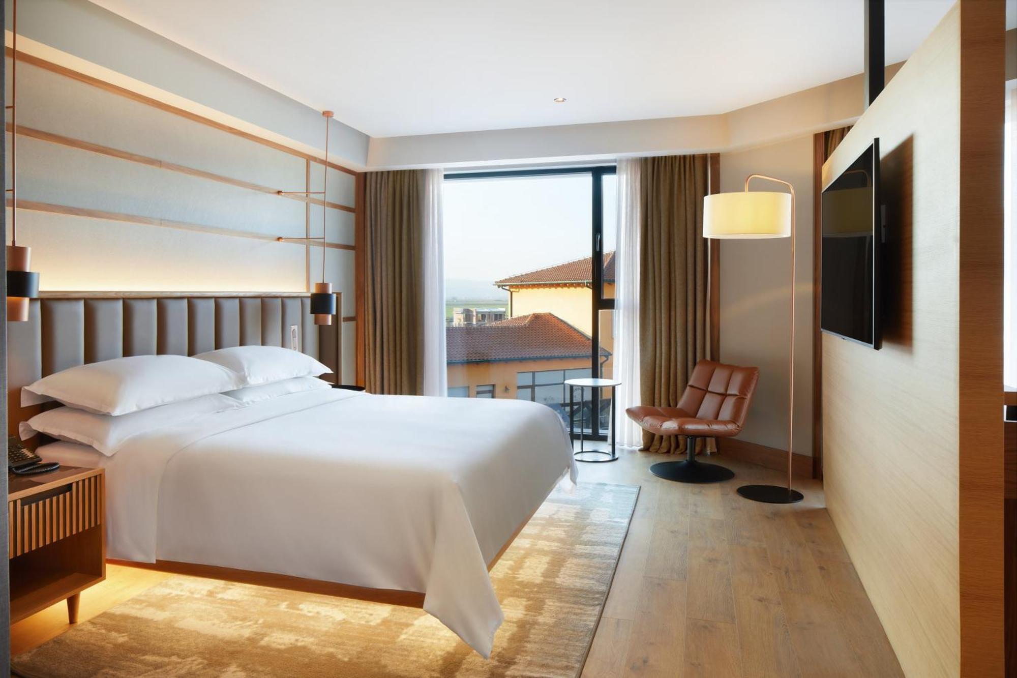 Four Points By Sheraton Prishtina City Laplje Selo Εξωτερικό φωτογραφία